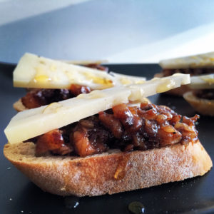 fig and walnut crostini