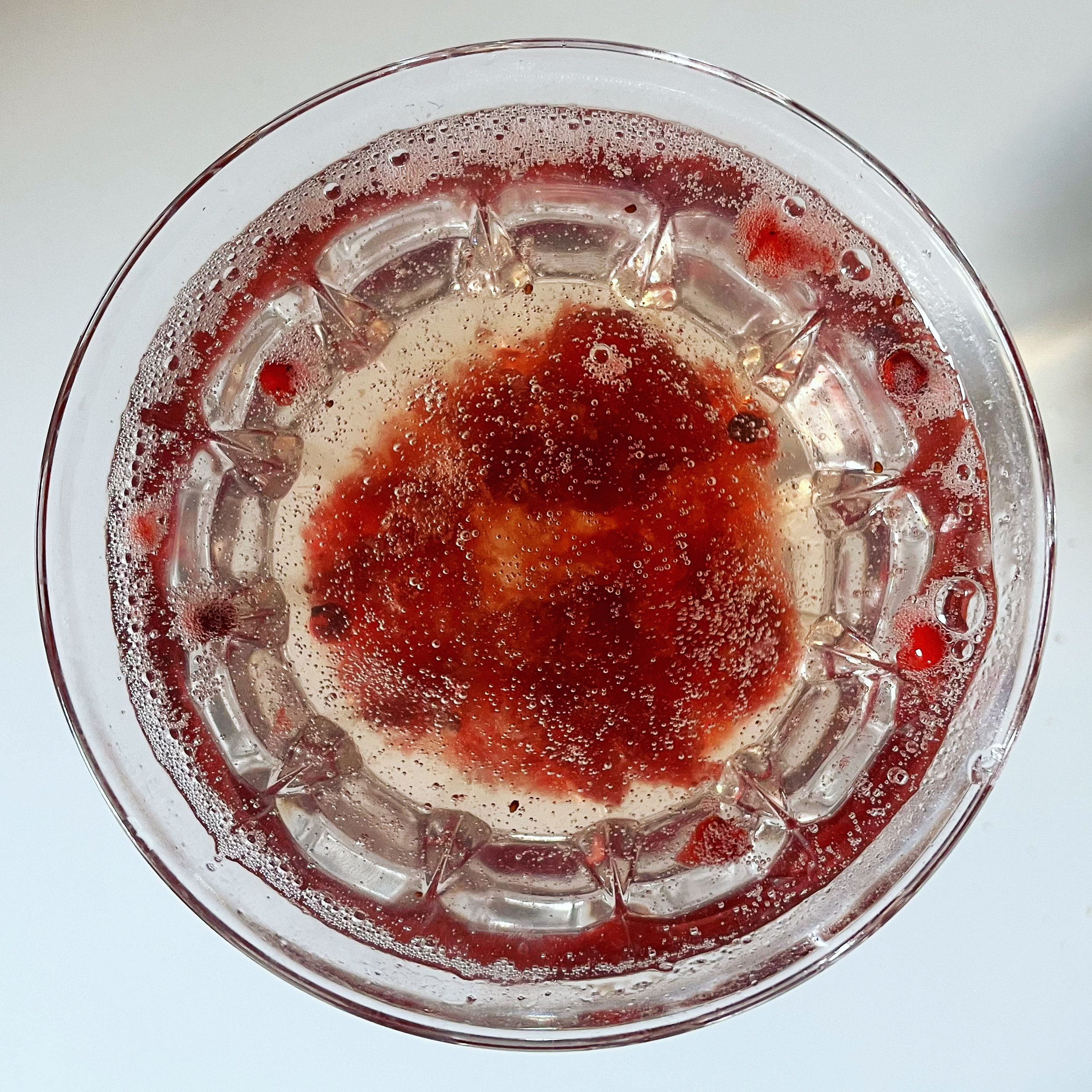 STRAWBERRY PINK PEPPERCORN PROSECCO